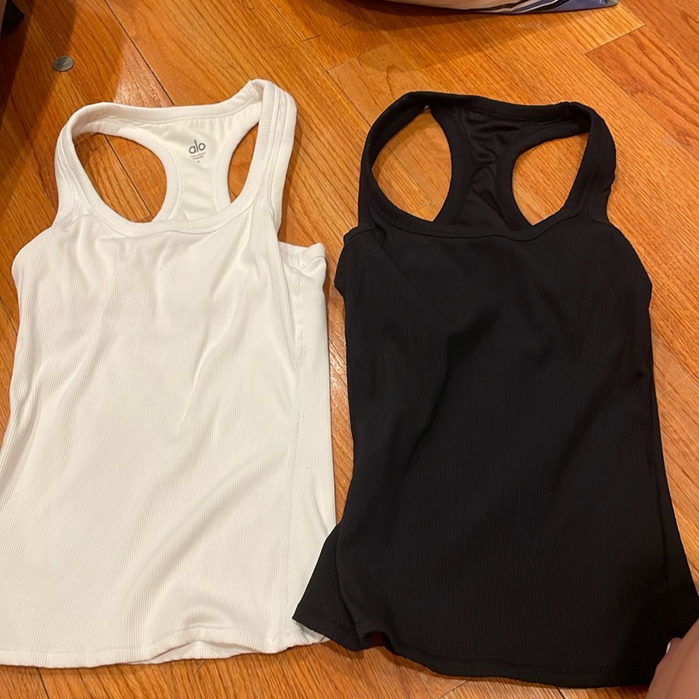Alo racer back tanks shelf bra sz small